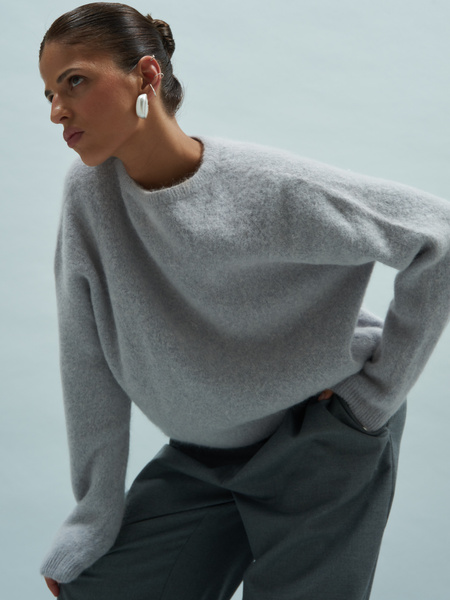 MINIMAL GREY SWEATER
