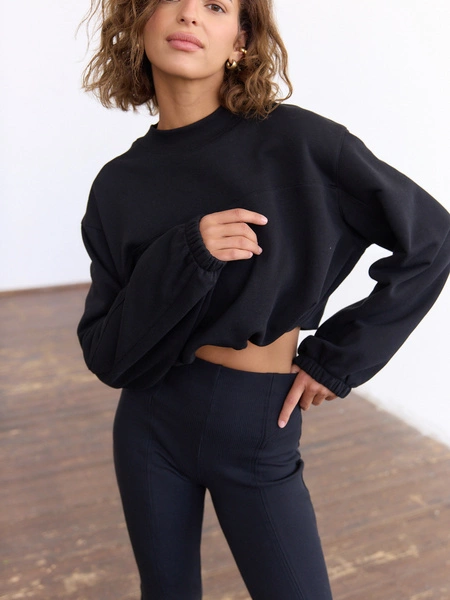 REMY SHORT BLACK SWEATSHIRT