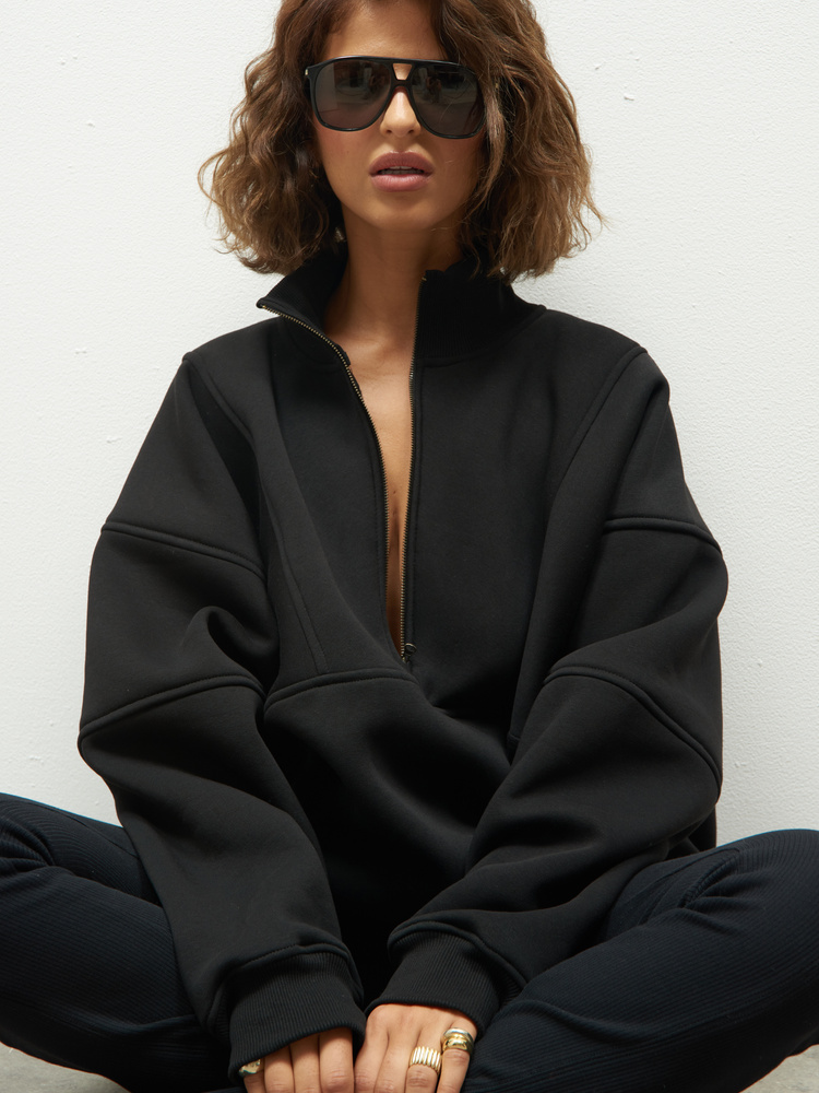 CHILL BLACK SWEATSHIRT 