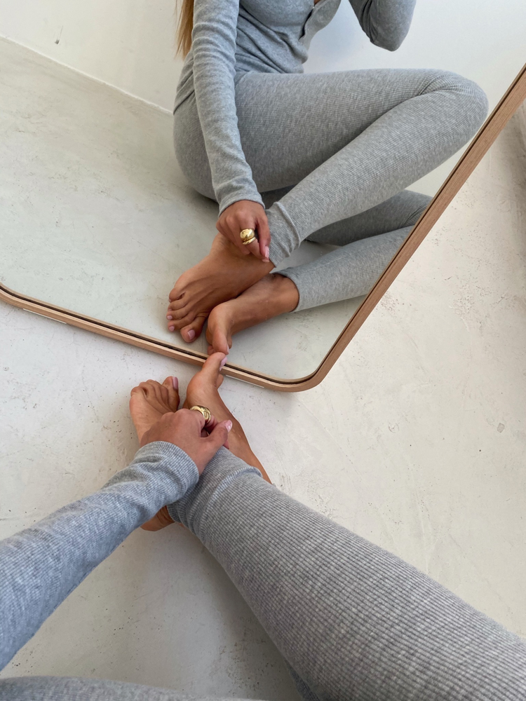 RIBBED GREY LEGGINS 