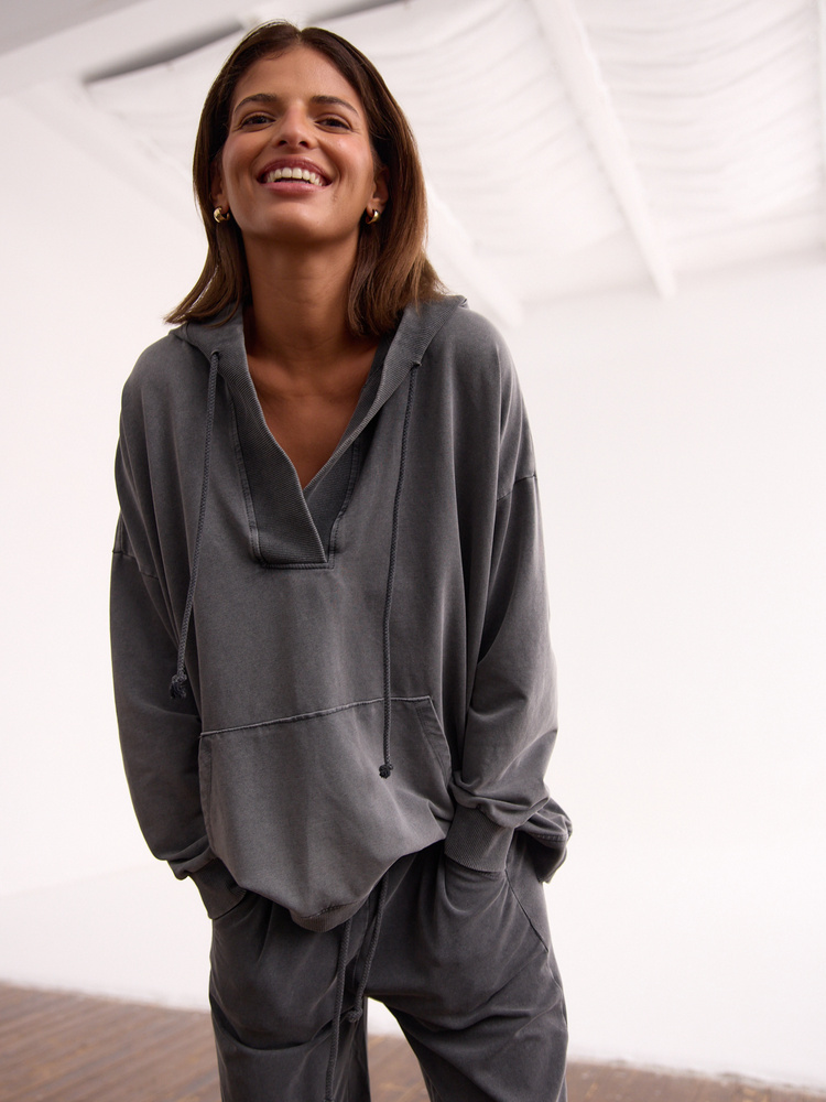 WES GREY HOODIE