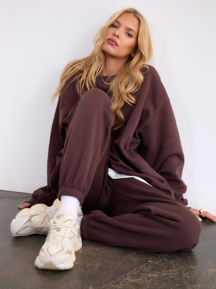 CHOCOLATE SWEATSHIRT