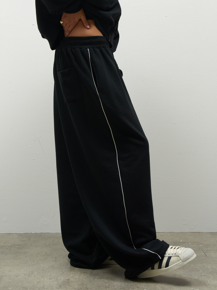 JOGGERY HUNTER BLACK