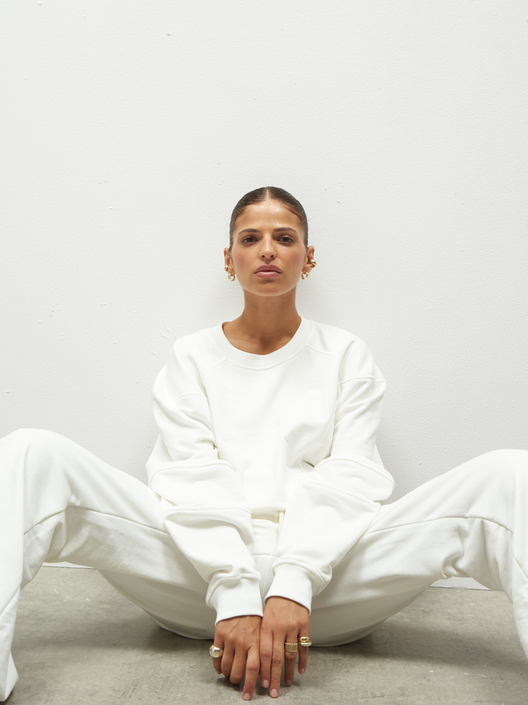 ELLIE CREAM SWEATSHIRT