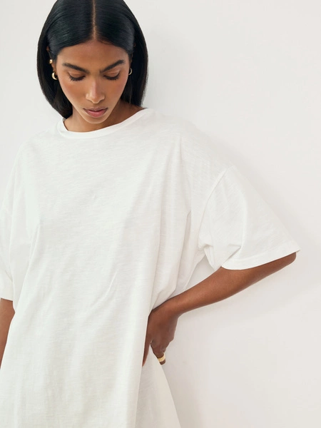 BOYFRIEND CREAM T-SHIRT