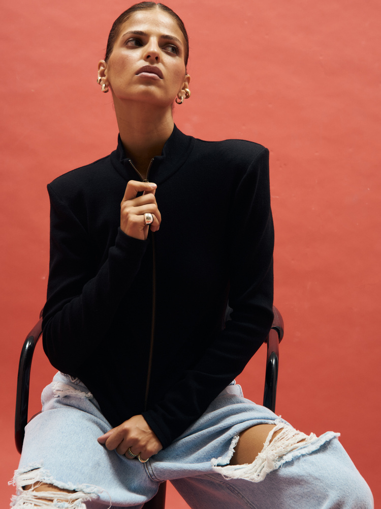 VIVIAN ZIP BLACK LONGSLEEVE