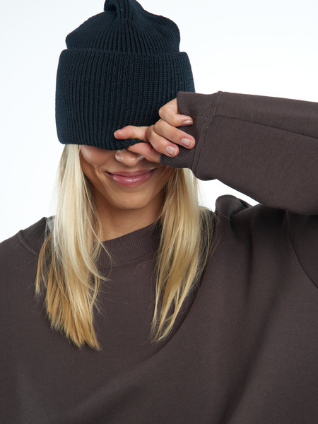 MERINO WOOL BLACK BEANIE