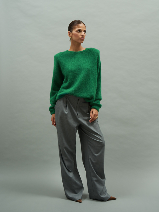 MINIMAL GREEN SWEATER