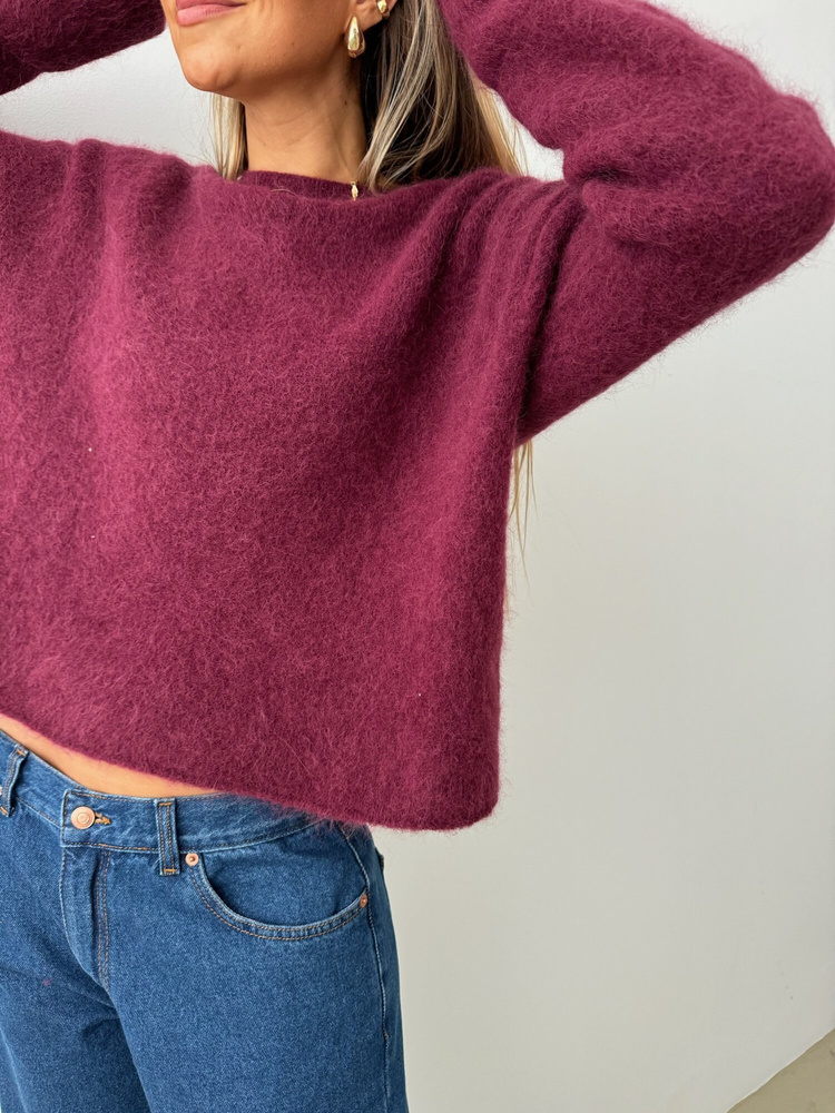 VELVET BURGUNDY SWEATER