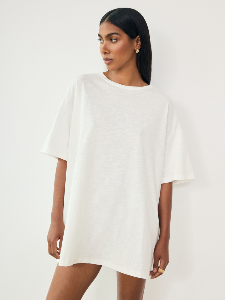 BOYFRIEND CREAM T-SHIRT