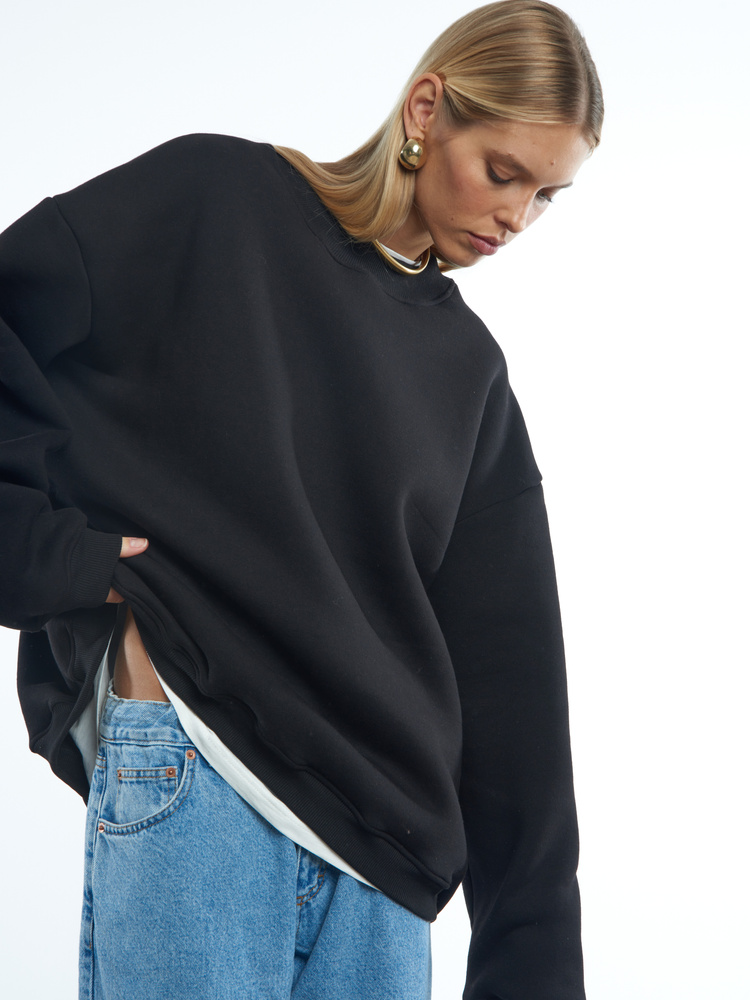 BLACK SWEATSHIRT 