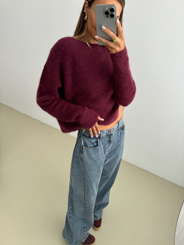 VELVET BURGUNDY SWEATER