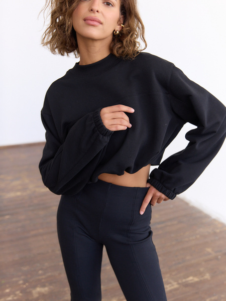 REMY SHORT BLACK SWEATSHIRT