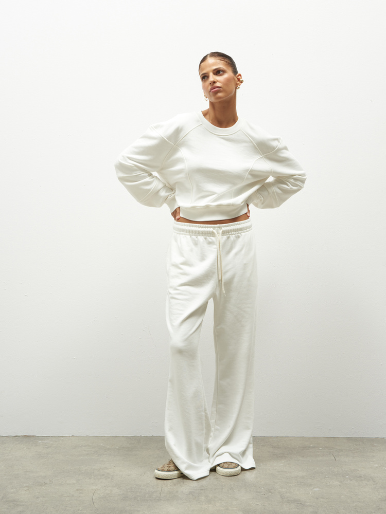 ELLIE CREAM SWEATSHIRT