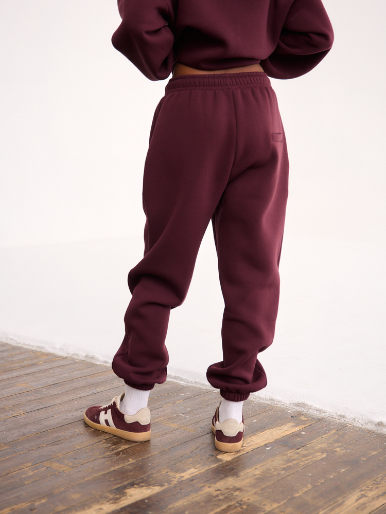 PADDED RED WINE JOGGERS