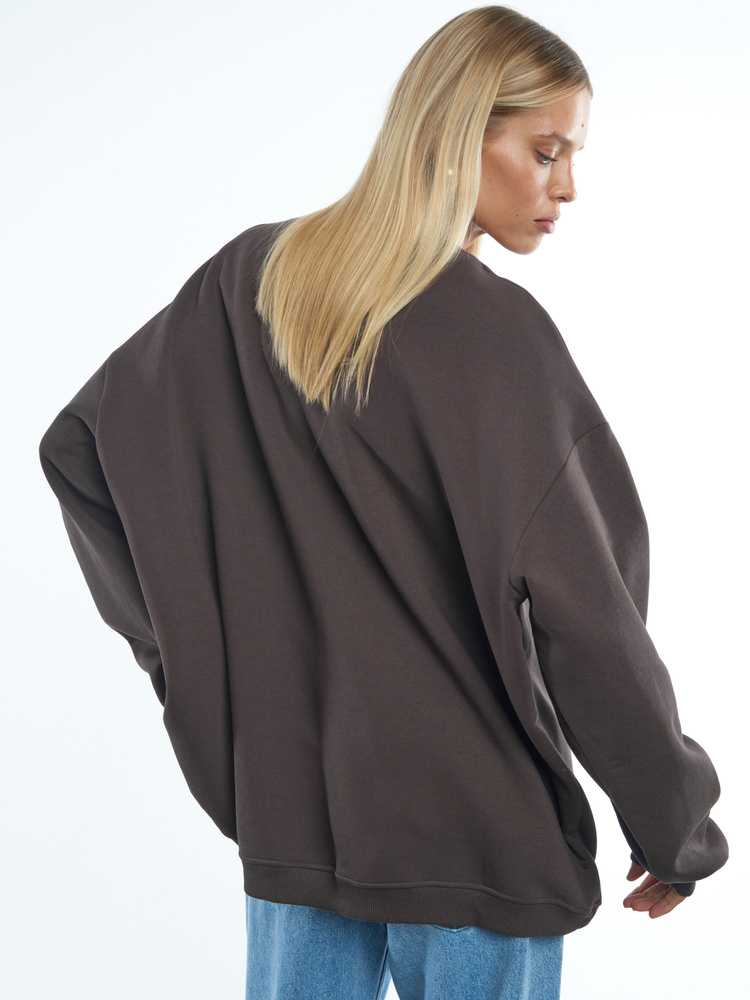 BROWN SWEATSHIRT