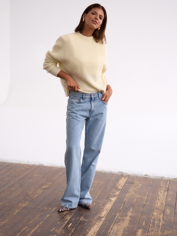 MOSS BUTTER SWEATER