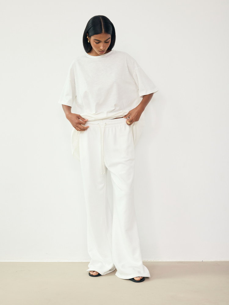 BOYFRIEND CREAM T-SHIRT